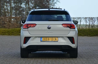 Volkswagen T-Roc Volkswagen T-Roc 1.5 TSI R-Line Edition Black Style panoramadak/trekhaak - afbeelding nr 15