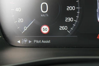 Volvo XC40 Volvo XC40 T3 Momentum Business | Parkeercamera | Stoelverwarming | Trekhaak | Pilot Assist | Keyless - afbeelding nr 12