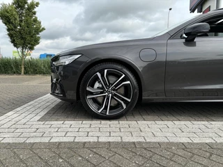 Volvo V90 Volvo V90 2.0 T8 Plug-in hybrid AWD Ultra Executive Edition | Modeljaar 2026 | Privacy Glas | Bowers & Wilkins | Luchtvering | Massagestoelen - afbeelding nr 3