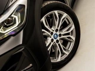 BMW X1 BMW X1 xDrive25e Sportline 221Pk Automaat (GROOT NAVI, DEALER ONDERHOUDEN, SFEERVERLICHTING, CLIMATE, LEDER, STOELVERWARMING, SPORTSTOELEN, GETINT GLAS, ELEK ACHTERKLEP, NIEUWE APK, NIEUWSTAAT) - afbeelding nr 16