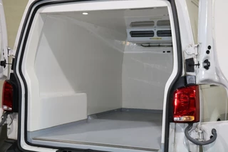 Volkswagen Transporter Volkswagen Transporter 2.0 TDI L2 H1 Koelwagen 0 Graden koeling Airco Sidebars - afbeelding nr 14