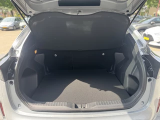 Toyota Yaris Cross Toyota Yaris Cross 1.5 Hybrid 130 Style Edition 2025 Parkeersensoren V+A, Dodehoeksensor, Navigatie , All-in Rijklaarprijs - afbeelding nr 11