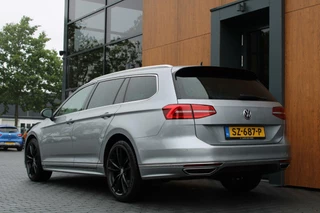 Volkswagen Passat Volkswagen Passat Variant 1.6TDI Highline Business R | Pano | Trekhaak - afbeelding nr 9