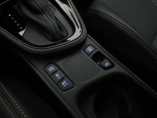 Toyota Yaris Cross Toyota Yaris Cross 1.5 Hybrid Adventure automaat | CarPlay | Navigatie | Parkeersensoren | Achteruitrijcamera | Stoelverwarming | LED verlichting | Elektrische kofferklep - afbeelding nr 37