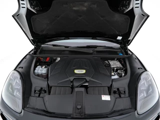 Porsche Cayenne (INCL-BTW) *PANO | CLUB-FULL-LEATHER | SOFT-CLOSE | MEMORY-PACK | SURROUND-VIEW | FULL-LED | NAVI-FULLMAP | AIR-SUSPENSION | DAB | DIGI-COCKPIT | PDC | CRUISE | SPORT-SEATS | 21