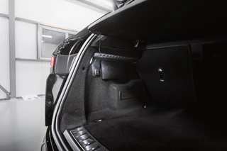 Land Rover Range Rover Evoque Land Rover Range Rover Evoque 1.5 P300e AWD R-Dynamic HSE | BLACKED OUT | Dealer Onderhouden - afbeelding nr 38