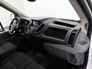 Ford Transit Ford Transit 2.0TDCI L2H2 Imperiaal | Trekhaak | Navigatie | Camera | 3-Persoons | Airco | Cruise - afbeelding nr 20