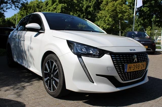 Peugeot 208 Peugeot 208 1.2 PureTech Allure Carplay/Pano 