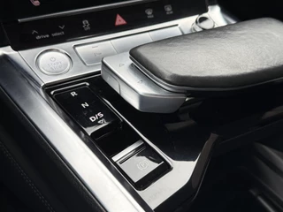 Audi e-tron Audi e-tron e-tron 50 quattro Launch edition plus 71 kWh | Panoramadak | Apple Carplay - afbeelding nr 30