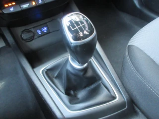 Hyundai i20 Hyundai I20 1.0 T-GDI Comfort Stoel/Stuurverwarming PDC - afbeelding nr 15