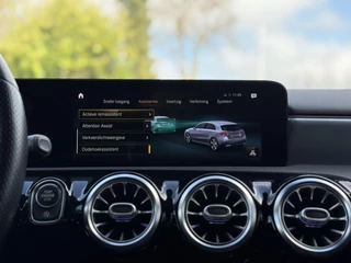 Mercedes-Benz A-Klasse Mercedes-Benz A-klasse 180 Aut. AMG | Camera | Sfeer | Apple Carplay | - afbeelding nr 33