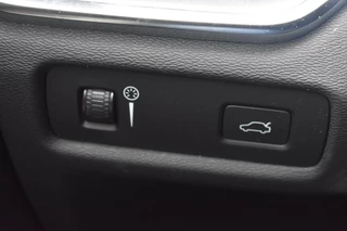 Volvo V60 Volvo V60 2.0 T5 Momentum | Leder | ACC | 18
