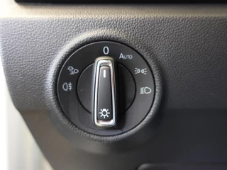Volkswagen T-Roc Volkswagen T-Roc 1.0 TSI R-Line Business Airco Navi Carplay PDC VA Massage Full LED Adaptive Cruise Control Ambiente verlichting - afbeelding nr 12