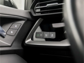 Audi A3 Automaat (APPLE CARPLAY, GROOT NAVI, VIRTUAL COCKPIT, CAMERA, SPORTSTOELEN, LED KOPLAMPEN, GETINT GLAS, ZWART HEMEL, CRUISE, NIEUWSTAAT) - afbeelding nr 23