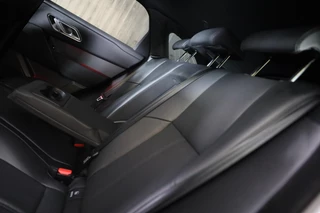 Land Rover Range Rover Velar Land Rover Range Rover Velar 2.0 P400e AWD Dynamic SE PHEV / New Model / Acc / Lane Assist / Dode Hoek / Leder / Open Panoramadak - afbeelding nr 25