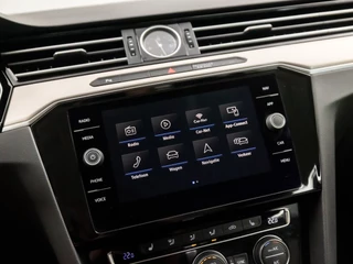 Volkswagen Passat Volkswagen Passat Variant 1.4 TSI ACT Highline 150Pk Automaat (APPLE CARPLAY, GROOT NAVI, CLIMATE, STOELVERWARMING, SPORTSTOELEN, KEYLESS, ADAPTIVE CRUISE, TREKHAAK, PARKEERSENSOREN, NIEUWSTAAT) - afbeelding nr 28