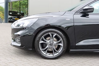 Ford Focus Ford Focus 1.0 EcoBoost ST Line Business 125pk NAVI, Camera, Trekhaak, B&O, Winter pack - afbeelding nr 29