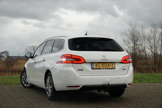 Peugeot 308 Peugeot 308 SW 1.2 130PK Allure AUT | Blanc Banquise | Panodak/NAV/Camera/Trekhaak/PDC - Super netjes! - afbeelding nr 8