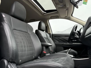 Mitsubishi Outlander Mitsubishi Outlander 2.4 PHEV Intense+ | Panorama | Apple Carplay | Trekhaak | - afbeelding nr 12