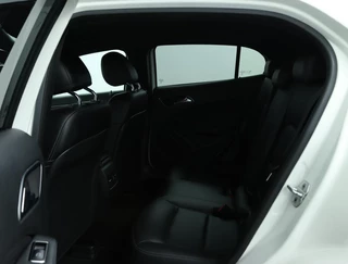 Mercedes-Benz GLA Mercedes GLA-klasse 200 Airco Cruise Stoelverw. Trekhaak Aut - afbeelding nr 17