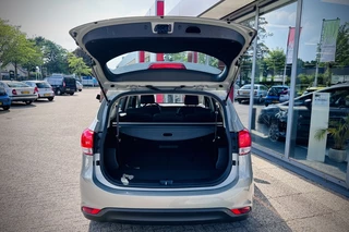 Kia Carens - afbeelding nr 9
