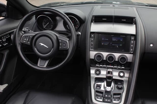Jaguar F-Type Jaguar F-Type 3.0 V6 Convertible 69.614 km! / Camera / Leder / Keyless / Memory seats / 19'' / Sportuitlaat - afbeelding nr 10