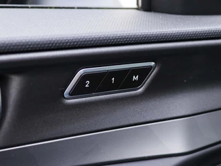 Lynk & Co 01 Lynk & Co 01 1.5 PHEV 261 PK | Panoramadak | 360 graden camera | Cruise contr - afbeelding nr 41
