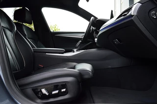 BMW 5 Serie BMW 5 Serie Touring 520i M-Sport Rijklaarprijs-Garantie Leder Interieur Led Navigatie Sfeer verlichting - afbeelding nr 15