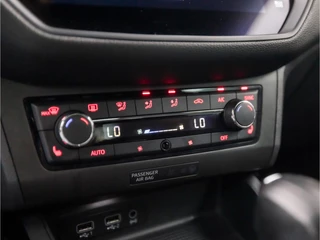 SEAT Arona SEAT Arona 1.0 TSI FR Sport Automaat (APPLE CARPLAY, GROOT NAVI, CLIMATE, STOELVERWARMING, SPORTSTOELEN, SFEERVERLICHTING, GETINT GLAS, PARKEERSENSOREN, CRUISE, NIEUWSTAAT) - afbeelding nr 9