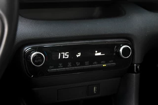 Toyota Yaris Toyota Yaris 1.5 Hybrid Dynamic | Camera | Adaptive Cruise - afbeelding nr 26