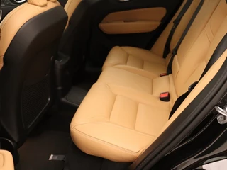 Volvo XC60 Volvo XC60 T6 PLUG-IN HYBRID LONG RANGE ULTRA DARK 22INCH SCHUIFDAK TREKHAA - afbeelding nr 22
