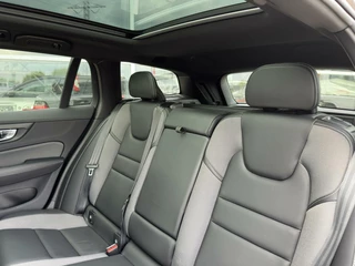 Volvo V60 Volvo V60 2.0 T6 PHEV AWD Plus Dark|PANO|TREK|H&K|PILOT|CARPLAY - afbeelding nr 20
