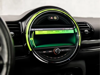 MINI Clubman Automaat (PANORAMADAK, GROOT NAVI, LEDER, STOELVERWARMING, SPORTSTOELEN, HARMAN/KARDON, LED KOPLAMPEN, KEYLESS, GETINT GLAS, NIEUWE APK, NIEUWSTAAT) - afbeelding nr 26