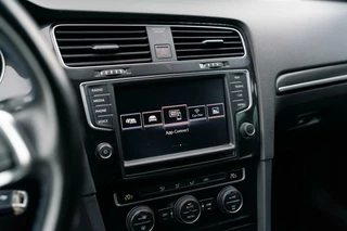 Volkswagen Golf Volkswagen Golf 1.4 TSI GTE  LED / Camera / Carplay - afbeelding nr 37