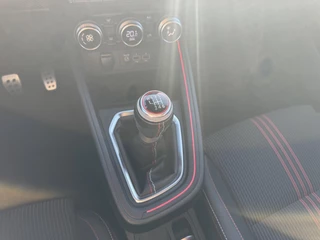 Renault Clio Renault Clio 1.0 TCe R.S. Line 90pk Trekhaak | Achteruitrijcamera | LED Koplampen | Cruise Control | Apple Carplay / Android Auto - afbeelding nr 17