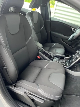 Volvo V40 Volvo V40 1.5 T2 122PK Automaat Momentum LED/NAVI/ACHTERUITRIJCAMERA - afbeelding nr 17
