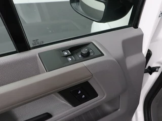 Volkswagen Crafter Volkswagen Crafter 2.0TDI L3H3 | Navigatie | Camera | Airco | Cruise | 3-Persoons - afbeelding nr 8