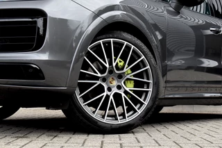 Porsche Cayenne Porsche Cayenne Coupé (8-7 beschikbaar) 3.0 E-Hybrid 462pk Sport Design | Panoramadak | 22'' Velgen | ACC | Head-Up | Bose | Sportchrono | Leder Dashbord | - afbeelding nr 42