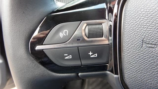 Peugeot 208 Peugeot 208 1.2 Pure Tech 100 Allure, Navi by Carplay, Camera, 3D Digidash - afbeelding nr 16
