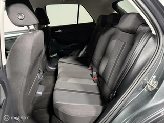 Volkswagen T-Roc Volkswagen T-Roc 1.5 TSI Style | CARPLAY | CRUISE | PDC - afbeelding nr 32