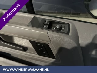 Volkswagen Crafter Volkswagen Crafter 2.0 TDI 141pk Automaat L3H3 L2H2 Euro6 Airco | Camera | Navigatie | 3000kg Trekhaak | Cruisecontrol Chauffeursstoel, Parkeersensoren, Stoelverwarming, Bijrijdersbank - afbeelding nr 19