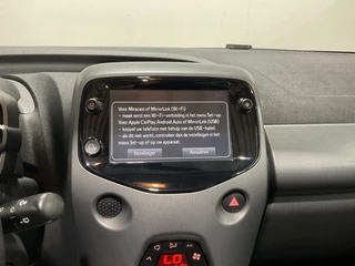 Toyota Aygo Toyota Aygo 1.0 VVT-i x-joy cabrio | CLIMA | APPLE CARPLAY | - afbeelding nr 14