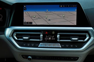BMW 3 Serie BMW 3-serie Touring 330e M-Sport M-Pakket /LASER-LED/HARMAN-KARDON/MEMORY/PANODAK/CAMERA/KEYLESS/HUD! - afbeelding nr 14
