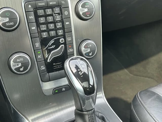 Volvo V40 Volvo V40 1.5 Summum BJ`16 NAP NL Pano Navi Led Cruise Leder - afbeelding nr 14