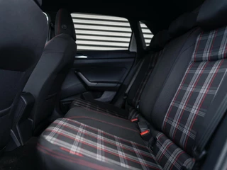 Volkswagen Polo Volkswagen POLO 2.0 TSI GTI Pano Navi Blindspot PDC CarPlay - afbeelding nr 24