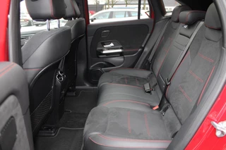 Mercedes-Benz EQA Mercedes EQA 250 AMG Line 67 kWh | Pano | Sportstoelen - afbeelding nr 16