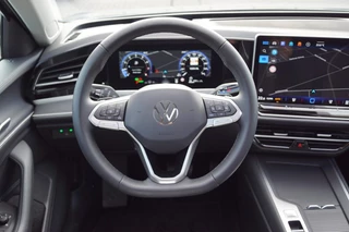 Volkswagen Passat Volkswagen Passat Variant 1.5 eTSI DSG Business 150pk / Panodak / Head-up/ Camera /DCC/ ACC - afbeelding nr 39