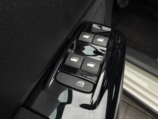 Citroën C3 Citroen C3 1.2 PureTech S&S Shine | Parkeercamera | Dodehoekdetectie | Apple CarPlay | Parkeersensoren v/a | - afbeelding nr 8
