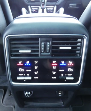 Porsche Cayenne Porsche Cayenne 4.0 V8 551PK TURBO,Pano,360,Nightvision,Trhaak - afbeelding nr 14