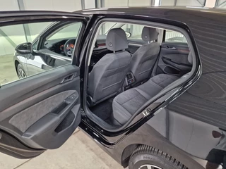 Volkswagen Golf Volkswagen Golf 1.4 eHybrid Style PHEV | Lane | ACC | Camera | Ambiance | Massage | D.Hoek | - afbeelding nr 26